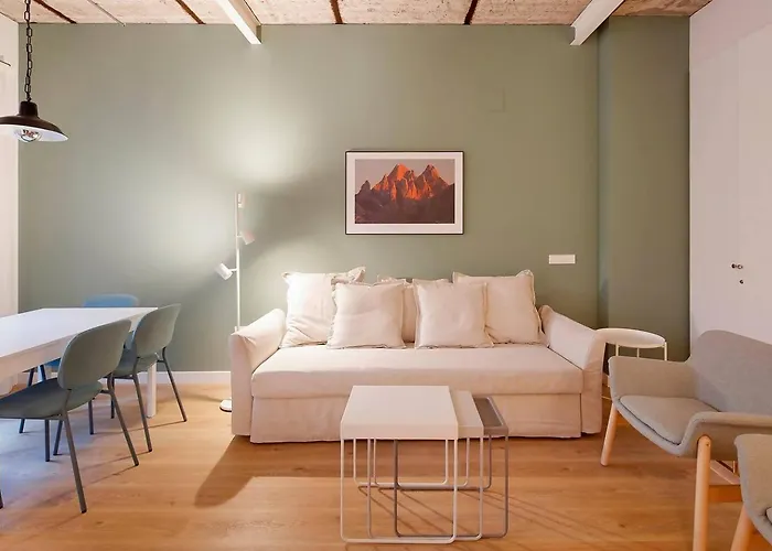 Avg Patio De Caveda Dcha. Lejlighed *