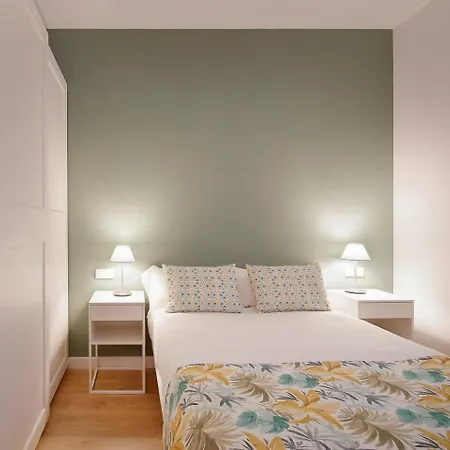 Avg Patio De Caveda Dcha.