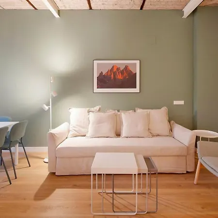 Avg Patio De Caveda Dcha. Apartament *