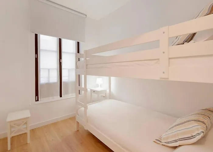 Avg Patio De Caveda Dcha. Apartament *